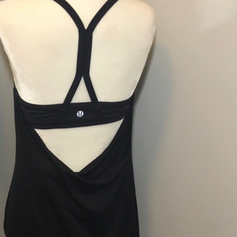 Lululemon workout top